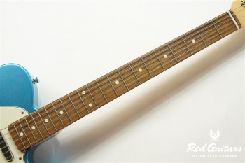 MADE IN JAPAN TRADITIONAL 60S TELECASTER - Lake Placid Blue